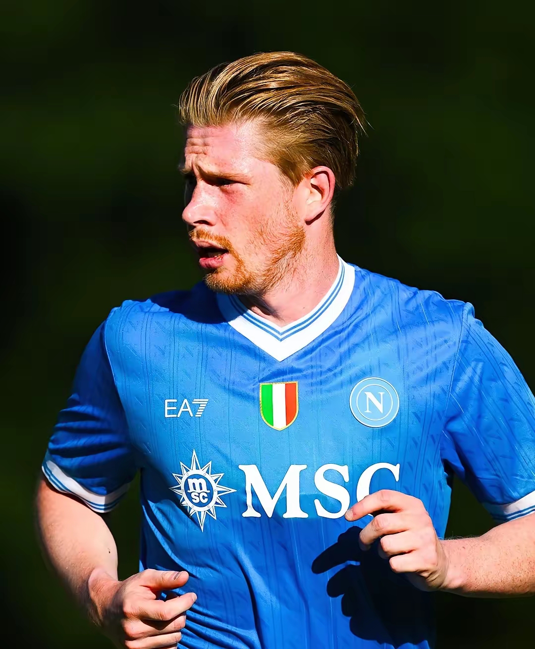 解析波士顿红袜队如何利用芬威球场的独特结构制定特定的投球序列