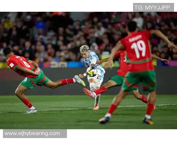 小法谈0-4失利：希望在惨败后成长，会看欧冠国米对阵红军