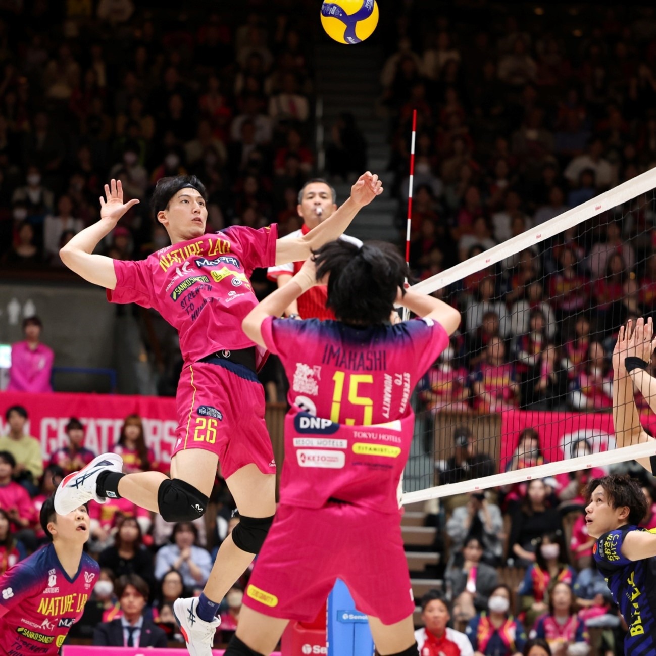 名记：索尔斯克亚和卡里克将和曼联高层面谈，也可能联手执教